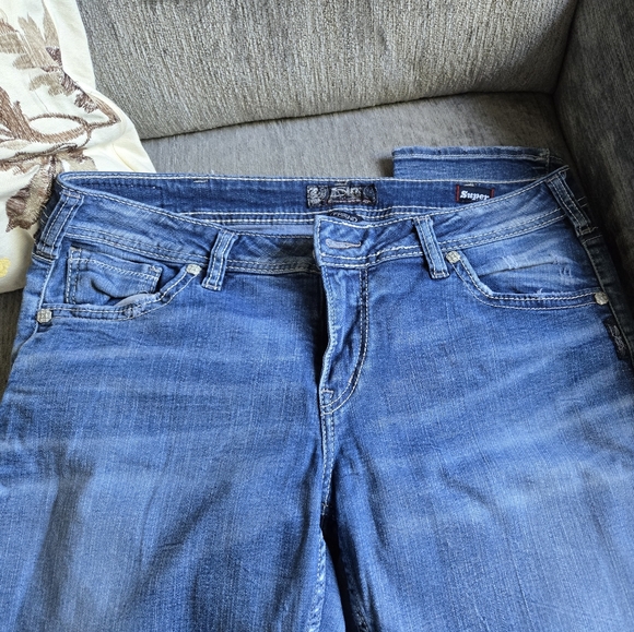 Silver Womens Classic Blue Cropped Jeans - Picture 2 of 3